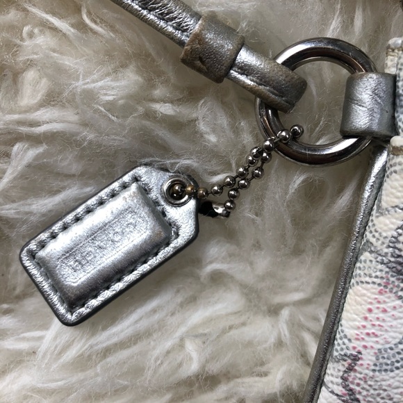 Cute Coach Wristlet - Picture 2 of 5